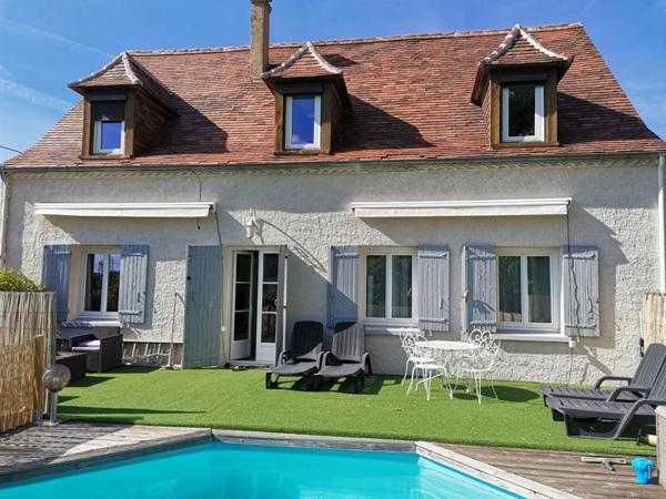 Maison Perigourdine 170 m2 , Piscine et grand jardin