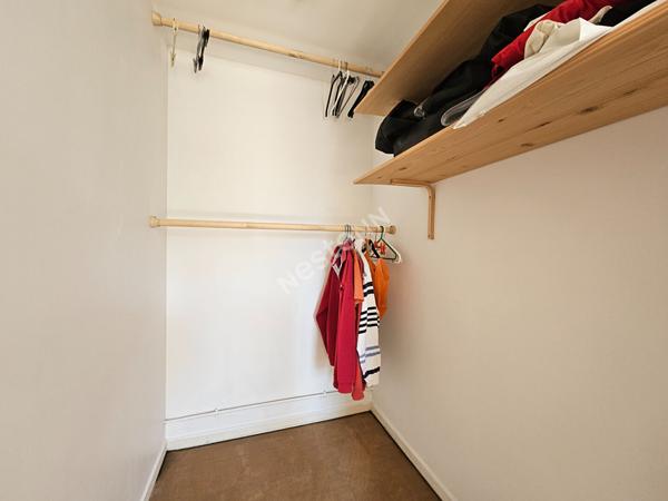 VIEUX-PUTEAUX: Appartement de 2 pièces de 43m² e n Carrez et 51m² au sol avec cave et parking