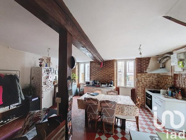 Maison de ville 7 pièces de 140 m² à Saint-Julien-du-Sault (89330)