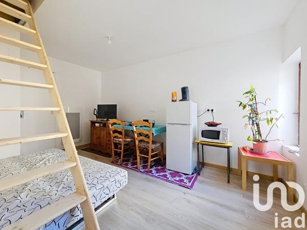 Maison de ville 7 pièces de 140 m² à Saint-Julien-du-Sault (89330)