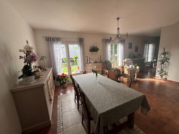Maison Pontoise 7 pièce(s) 150 m2 €398 000 ** - Référence 11230