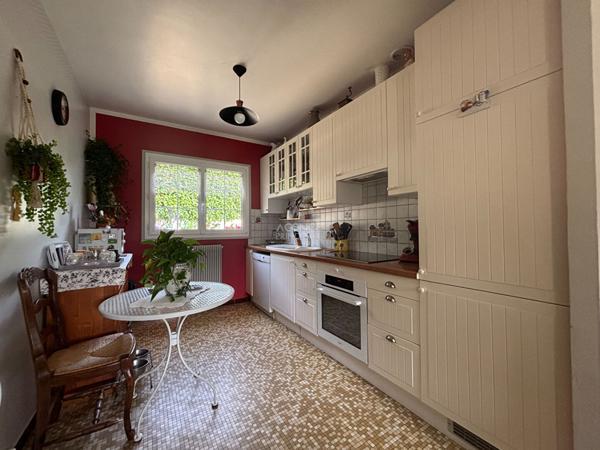 Maison Pontoise 7 pièce(s) 150 m2 €398 000 ** - Référence 11230