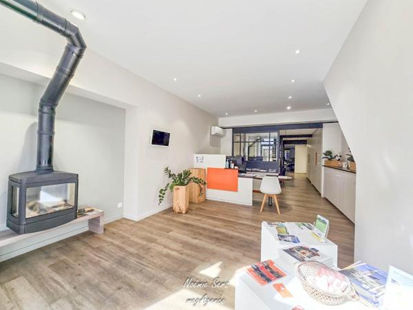 Immeuble à MORTAGNE-SUR-SEVRE, 85290 - 204m²