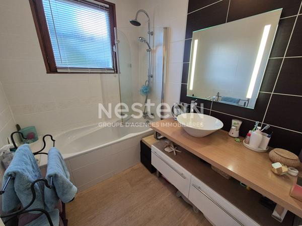 Maison familiale 4 chambres, sur sous-sol complet à Elven.