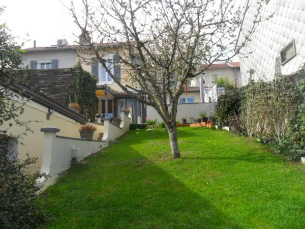 Maison mitoyenne 1 côté Champigneulles Bellefontaine 100 m²