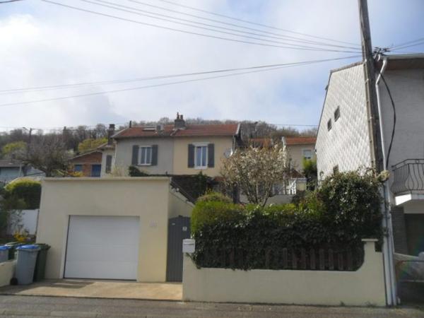 Maison mitoyenne 1 côté Champigneulles Bellefontaine 100 m²