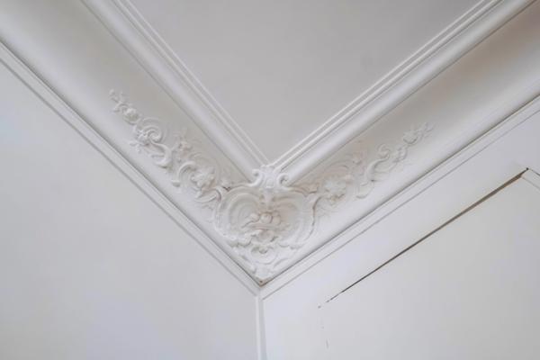 Appartement à vendre 4 pièces PARIS 9EME ARRONDISSEMENT (75) - Raffiné 4 pièces Haussmannien sublimé par ses moulures, cheminées, parquet, au coeur de la Nouvelle Athènes