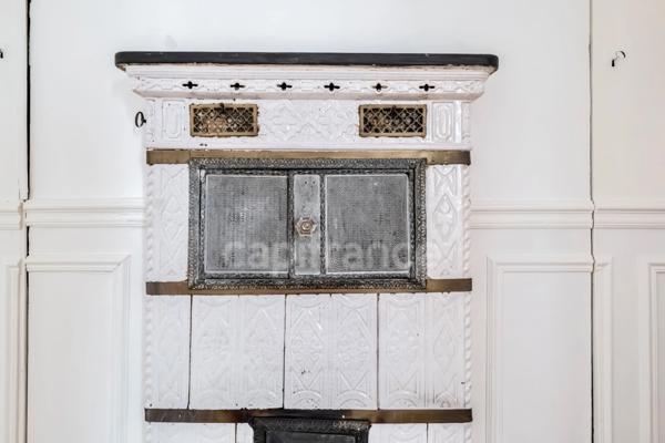 Appartement à vendre 4 pièces PARIS 9EME ARRONDISSEMENT (75) - Raffiné 4 pièces Haussmannien sublimé par ses moulures, cheminées, parquet, au coeur de la Nouvelle Athènes