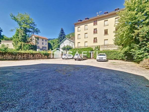Appartement T2 à vendre 30m², meublé, cave, centre-ville Ax les thermes.