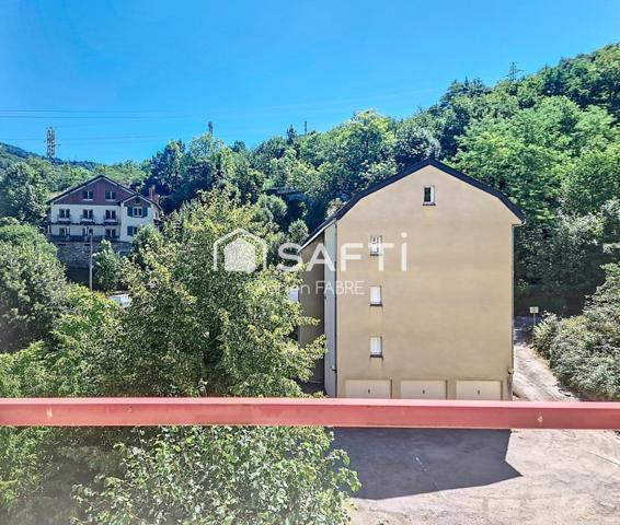 Appartement T2 à vendre 30m², meublé, cave, centre-ville Ax les thermes.