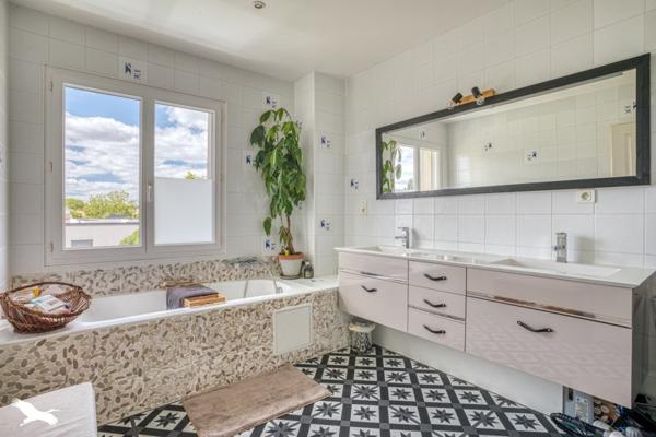 Maison à vendre 282 000 € Saint-Sylvestre-sur-Lot 4 p 154 m² DPE B