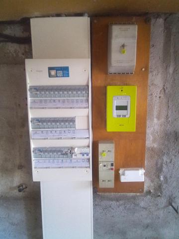 MAISON 2 CHAMBRES - SOUS-SOL COMPLET - GARAGE - JARDIN