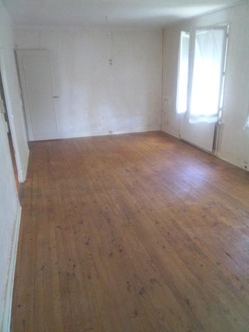 MAISON 2 CHAMBRES - SOUS-SOL COMPLET - GARAGE - JARDIN