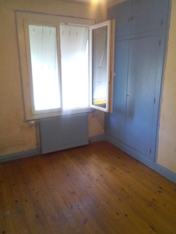 MAISON 2 CHAMBRES - SOUS-SOL COMPLET - GARAGE - JARDIN