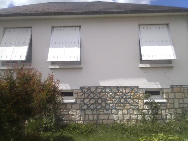 MAISON 2 CHAMBRES - SOUS-SOL COMPLET - GARAGE - JARDIN