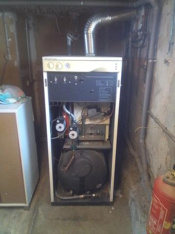 MAISON 2 CHAMBRES - SOUS-SOL COMPLET - GARAGE - JARDIN