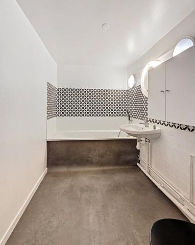 Duplex avec terrasse, stationnement et rénovation énergétique