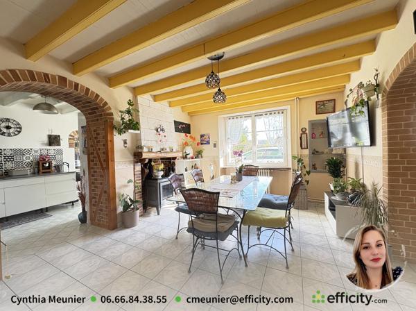 Maison
         6 pièces
        - 144 m² 215 000 € *