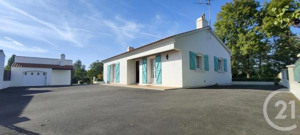 Maison à vendre  5 pièces - 119 m 2   BEAUVOIR SUR MER  - 85