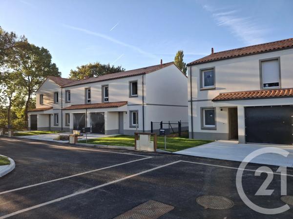 Maison à vendre  5 pièces - 119 m 2   BEAUVOIR SUR MER  - 85