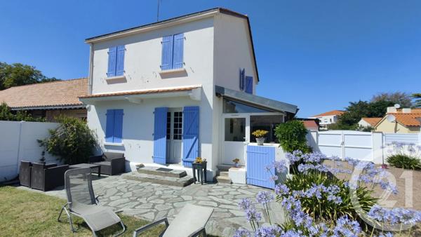 Maison à vendre  5 pièces - 119 m 2   BEAUVOIR SUR MER  - 85