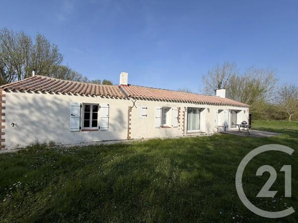 Maison à vendre  5 pièces - 119 m 2   BEAUVOIR SUR MER  - 85
