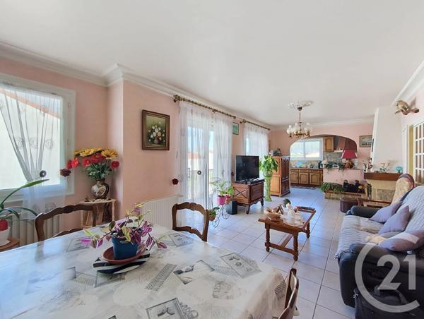 Maison à vendre  5 pièces - 119 m 2   BEAUVOIR SUR MER  - 85