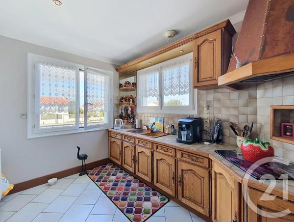 Maison à vendre  5 pièces - 119 m 2   BEAUVOIR SUR MER  - 85