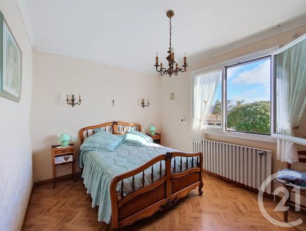 Maison à vendre  5 pièces - 119 m 2   BEAUVOIR SUR MER  - 85