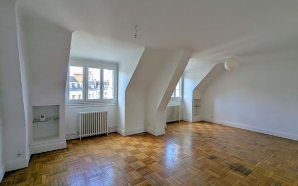 Appartement à vendre    3 pièces • 67,54 m2 Orléans