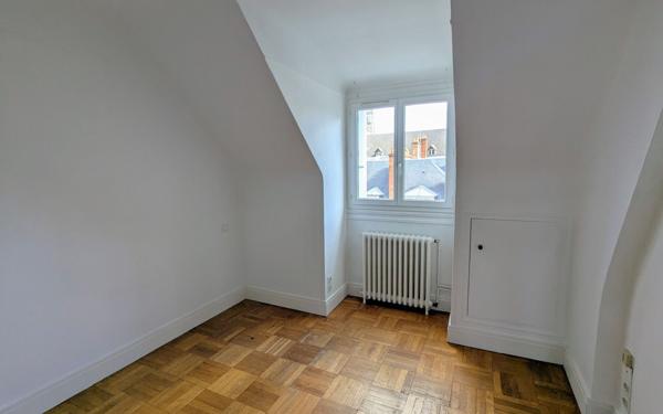 Appartement à vendre    3 pièces • 67,54 m2 Orléans