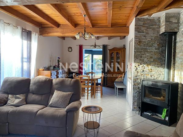 Maison spacieuse à vendre à Bressuire quartier Saint Porchaire de 144m² avec 4 chambres, jardin de 1867 m²