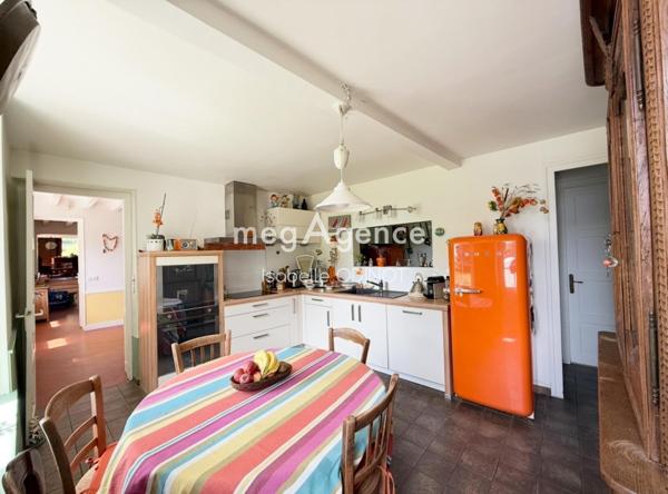 Maison à Thoiry, 78770 - 8 pièces 233m²