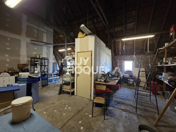 NAUCELLE (AVEYRON) - 160 m2 DE MURS COMMERCIAUX AVEC VITRINES QUI N'ATTENDENT QUE VOTRE TALENT