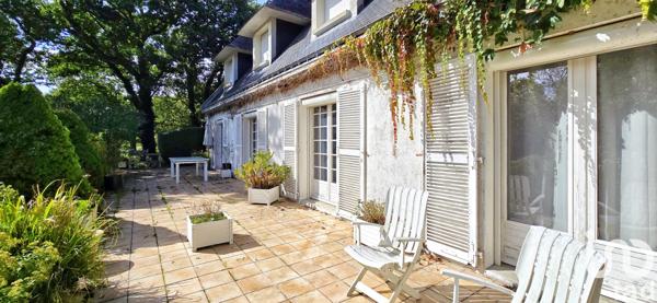 Maison à vendre 7 pièces 228,3 m² Ploemeur
