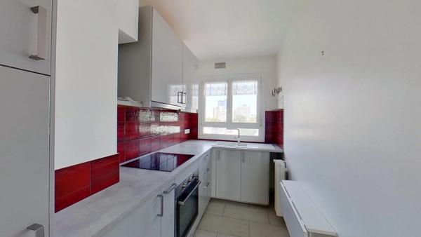 Appartement 3 pièces traversant et lumineux au 7eme étage avec ascenseur