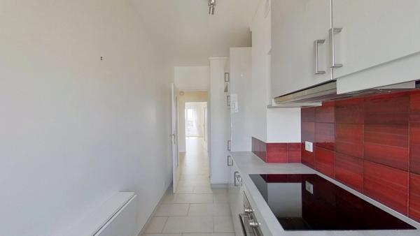 Appartement 3 pièces traversant et lumineux au 7eme étage avec ascenseur