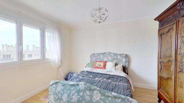Appartement 3 pièces traversant et lumineux au 7eme étage avec ascenseur