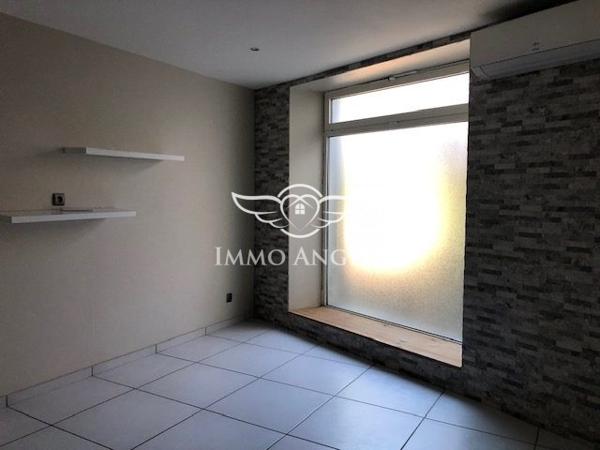 Local professionnel 54 m2