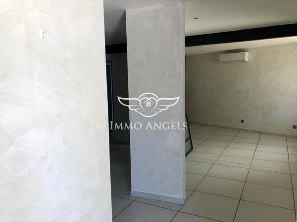 Local professionnel 54 m2