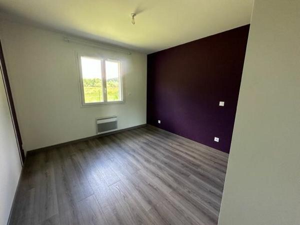 Maison à louer    3 pièces •  Bonnac-la-Côte