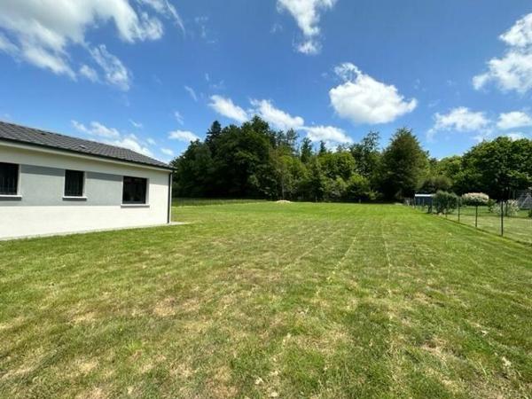 Maison à louer    3 pièces •  Bonnac-la-Côte