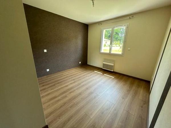 Maison à louer    3 pièces •  Bonnac-la-Côte