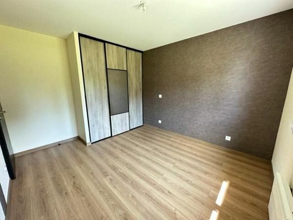 Maison à louer    3 pièces •  Bonnac-la-Côte