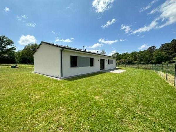 Maison à louer    3 pièces •  Bonnac-la-Côte