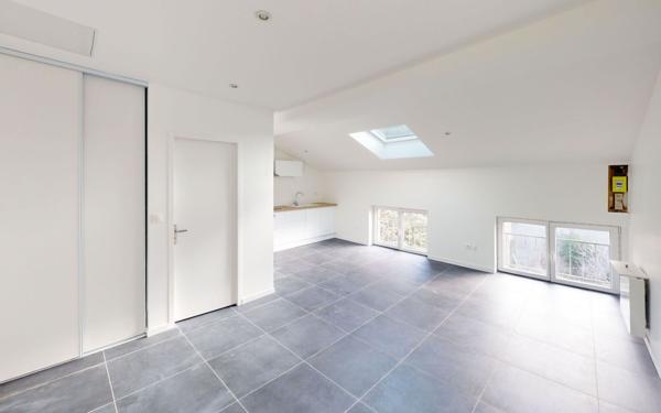 Appartement à louer    2 pièces • 46,70 m2 Saint-Étienne