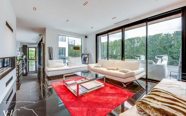 Maison à vendre    4 pièces • 245 m2 Anglet