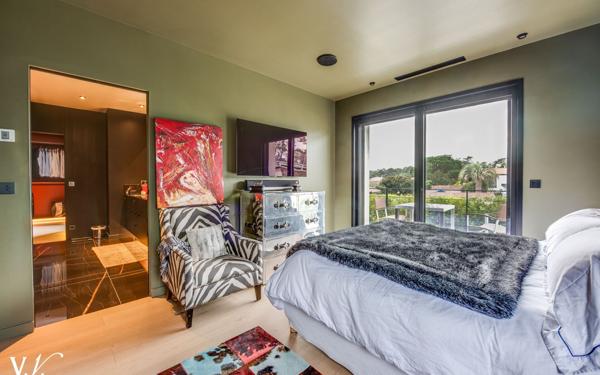 Maison à vendre    4 pièces • 245 m2 Anglet