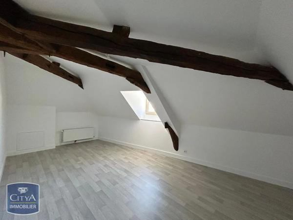 Appartement à louer 5 pièces 94.83m² Le Blanc (36300)
