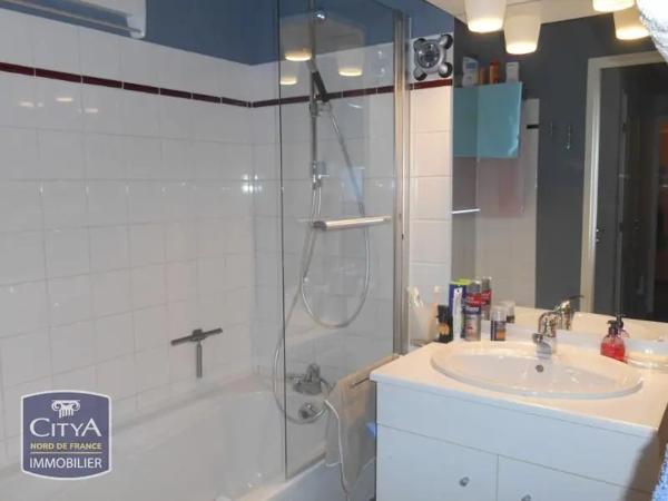Appartement à louer 2 pièces 46.89m² Valenciennes (59300)